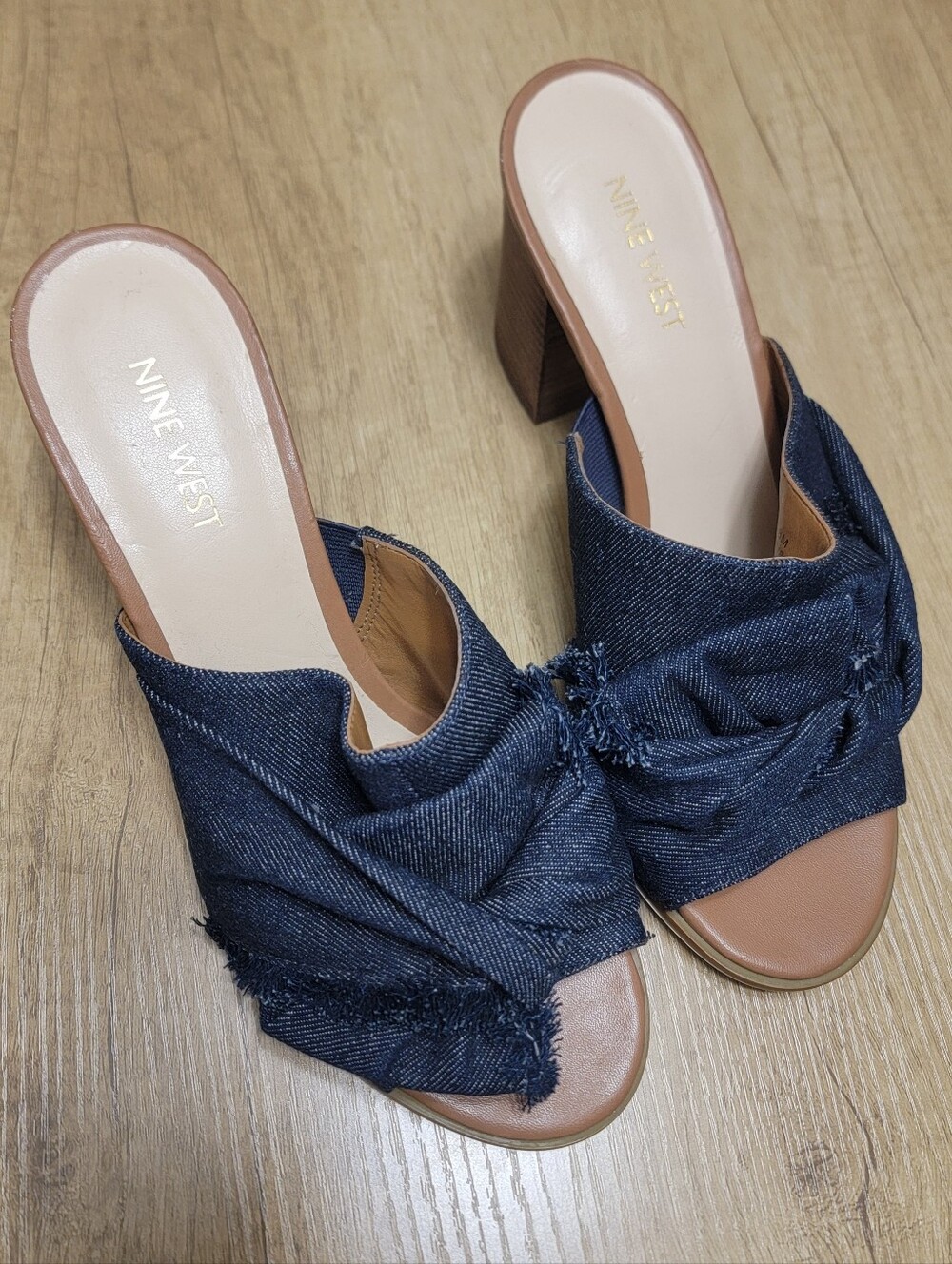 Nine West Denim Bow Mule Heels Size 8